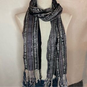 Maurices scarf